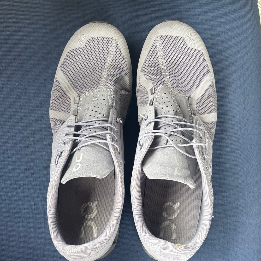 On Running Men's Light Gray Athletic Shoes, Size 14M